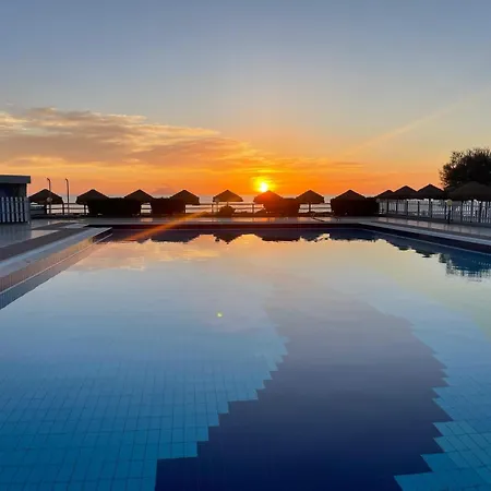Villaggio Torre Ruffa Robinson 3*