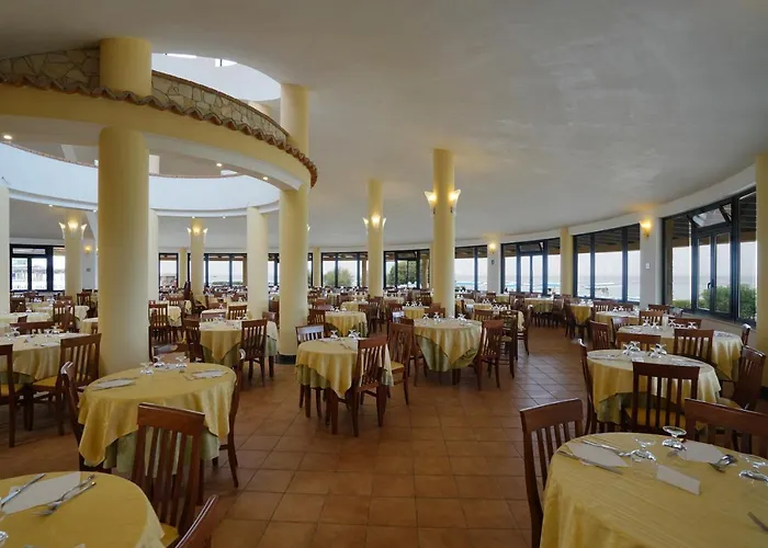 Villaggio Torre Ruffa Robinson Resort 3*