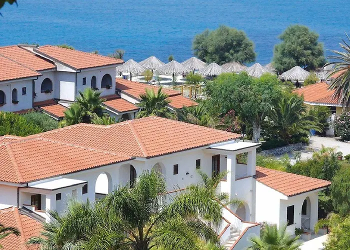 Resort Villaggio Torre Ruffa Robinson Capo Vaticano