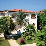Resort Villaggio Torre Ruffa Robinson 3*