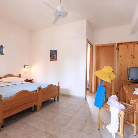 Villaggio Torre Ruffa Robinson 3* Capo Vaticano