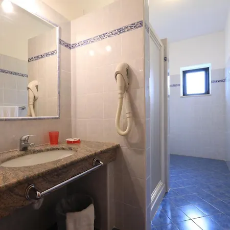 Villaggio Torre Ruffa Robinson 3*