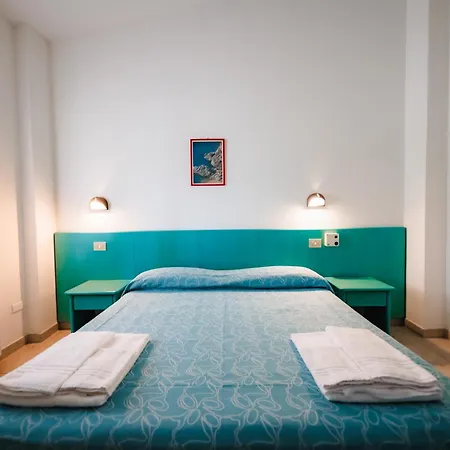 Villaggio Torre Ruffa Robinson 3* Капо-Ватикано