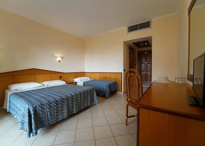 Villaggio Torre Ruffa Robinson 3* Capo Vaticano