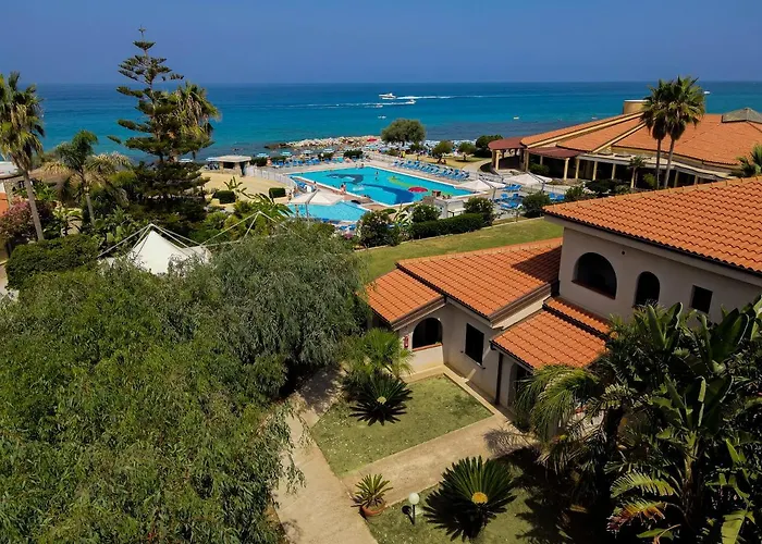 Villaggio Torre Ruffa Robinson 3* Capo Vaticano